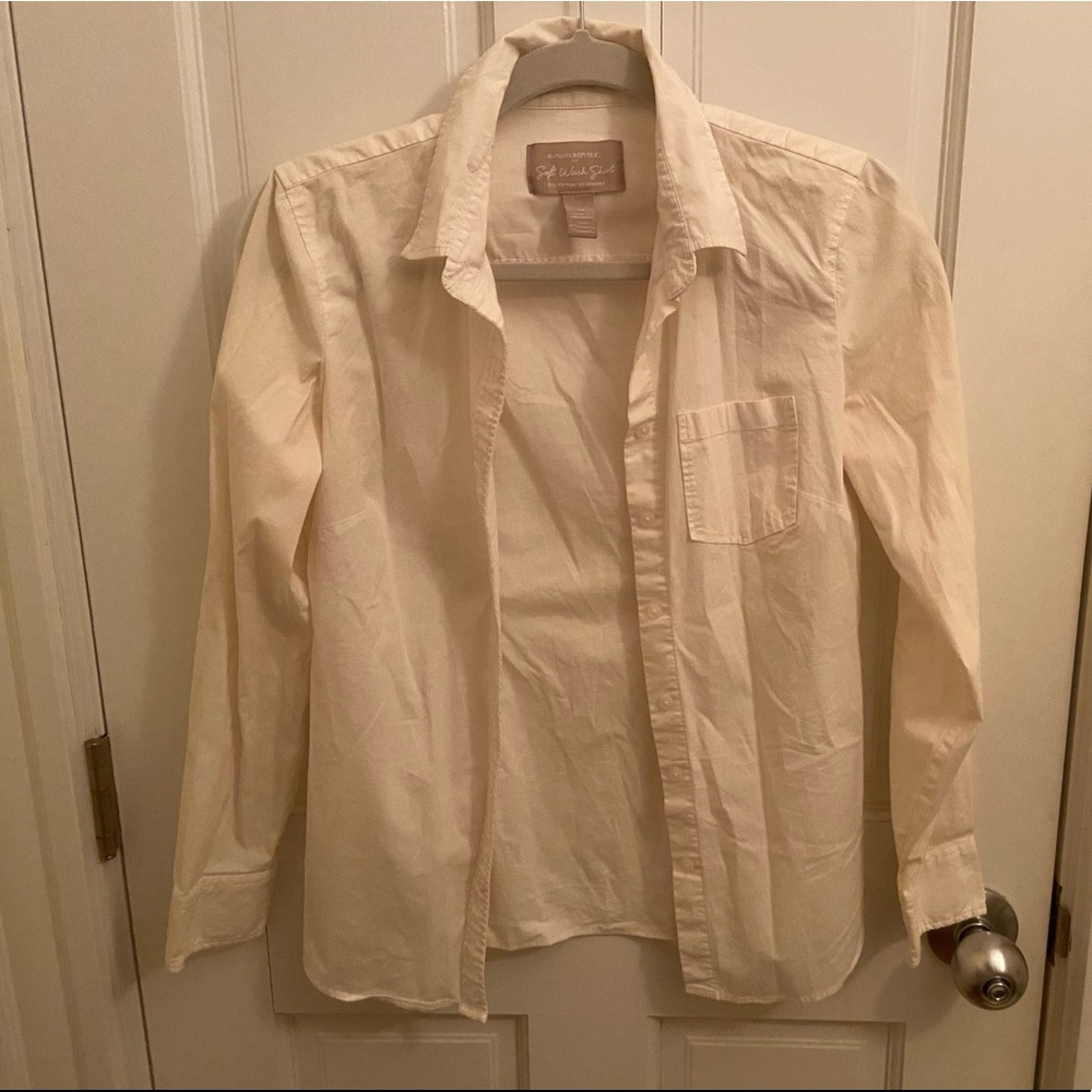 Banana Republic White Button Down